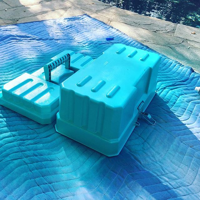 21 Mei: Hope my brother isn't mad 🙊 me and @marycasey29 made a boss lady tool box.
 21 Mei: Hope my brother isn't mad 🙊 me and @marycasey29 made a boss lady tool box.