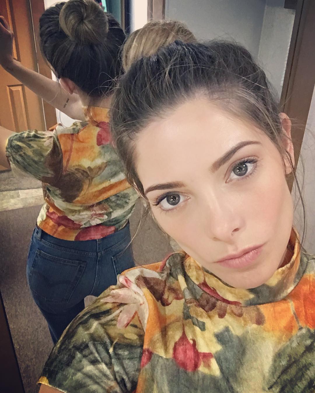 07 november: Not gonna lie.... Probably going to steal this outfit from set. #antiquitiesfilm #lastweek
