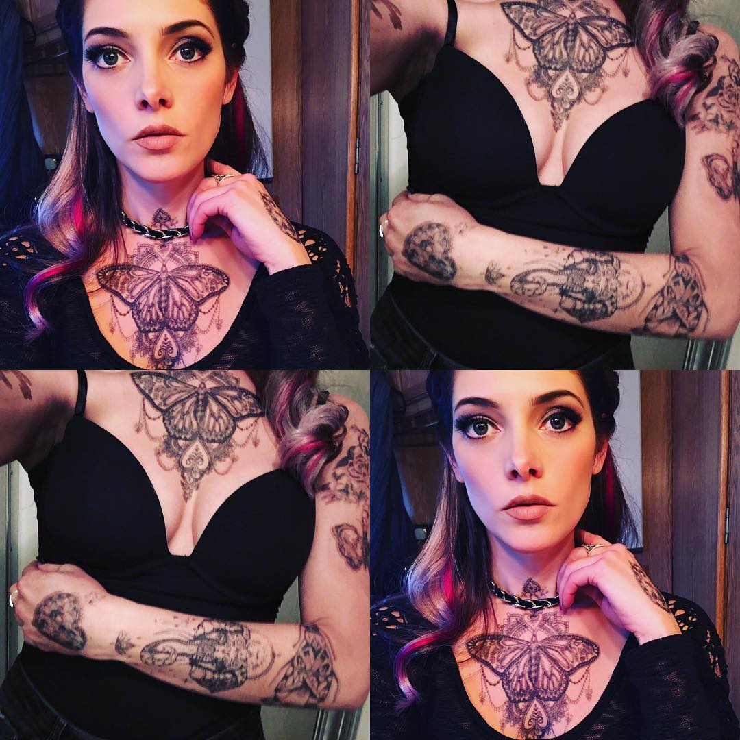 28 november: #Charlie has arrived on #accidentman !! I never want to take the tattoos off at the end of the day. 😎 #setlife #dressup

