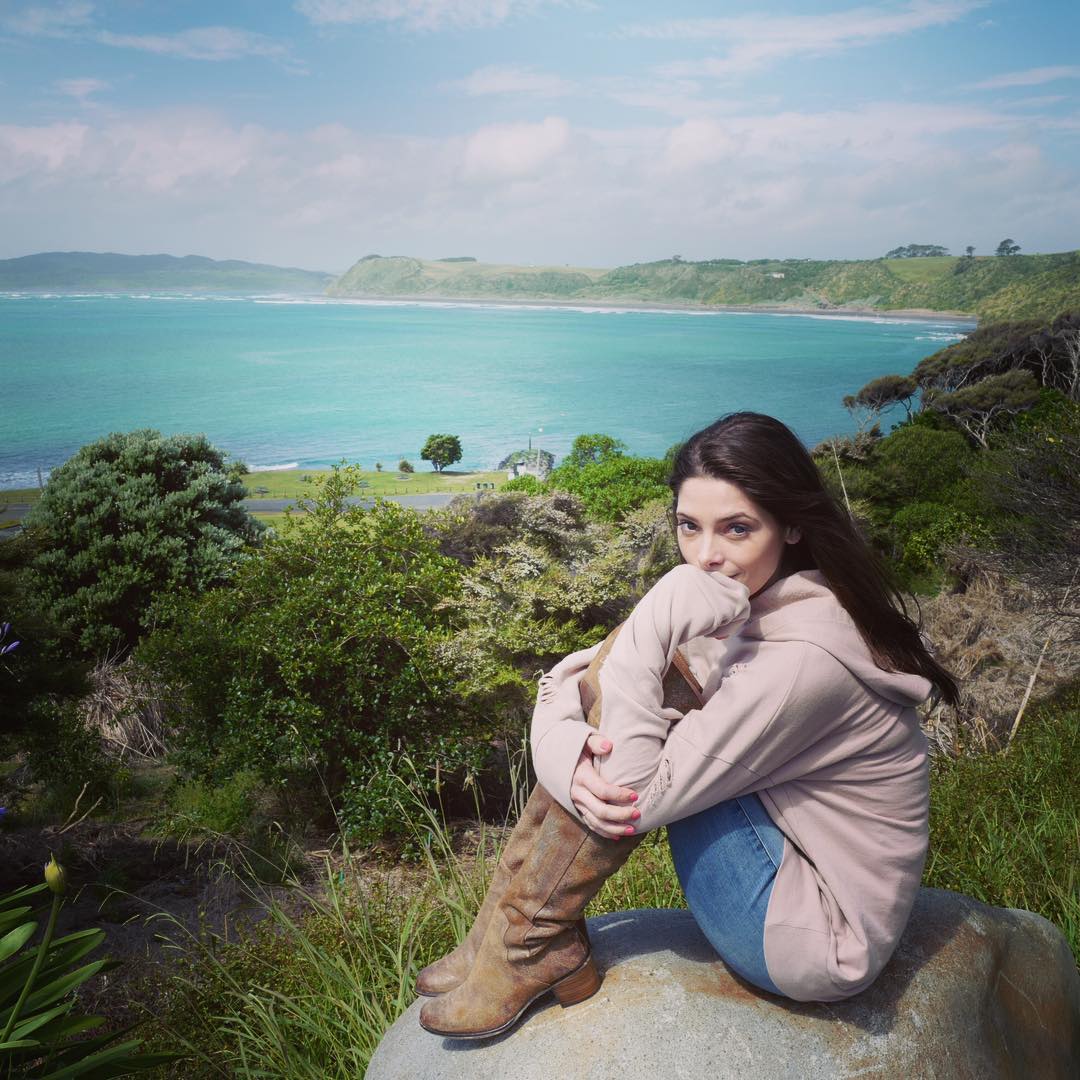 21 december: I can't get over how beautiful it is in Raglan. Everywhere you look, it's nothing short of stunning. #newzealand #heaven #merryandbright
