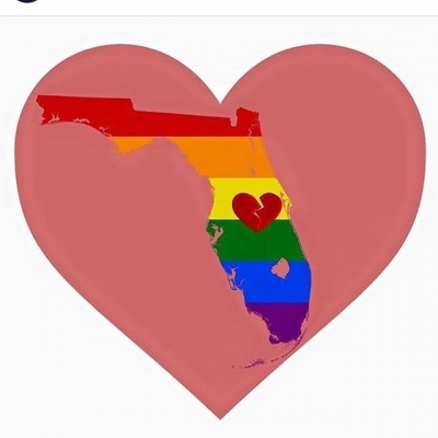 14 juni: I'm still reeling from this horrible tragedy. Love each other. Love the similarities, love the differences. Just love. #loveislove https://www.gofundme.com/pulsevictimsfund
