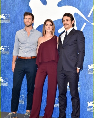 03 september: At the #venicefilmfestival promoting #indubiousbattlethemovie with these two fine gentlemen @austinstowell and @jamesfrancotv #solani
