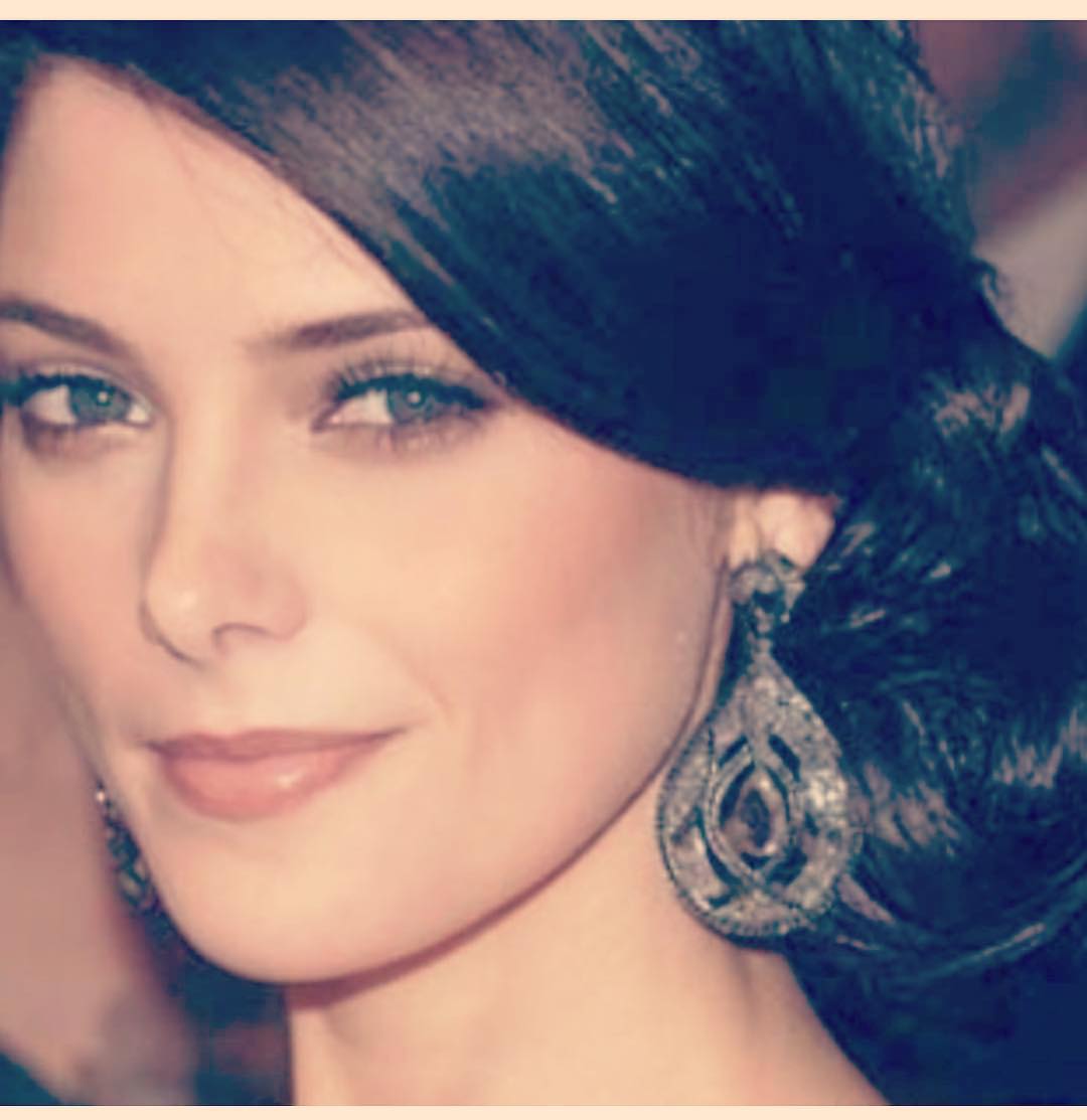 31 maart: hrow back to the first Met Ball I ever went to. #tbt #metball #fairytail #princess
