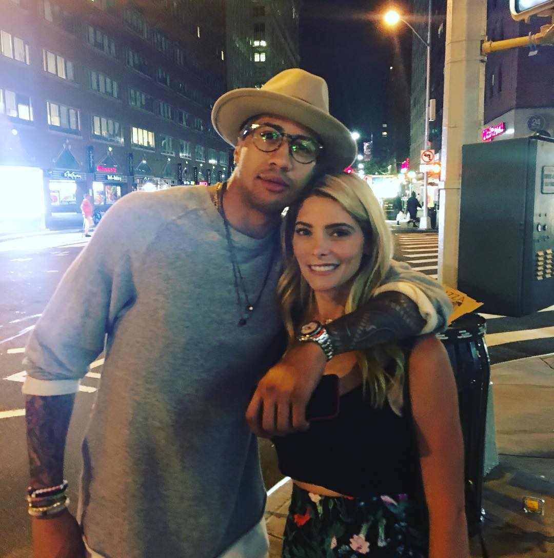 10 juli: #nyc tradition complete. @bondstnyc dinner with brother bear @mchamleywatson 👌🏻 (and @paulkhoury @d_trams @stevenizen ) #famdinner #sushi #sundayfunday

