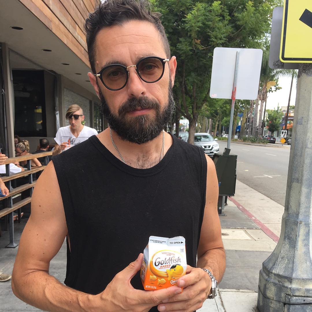 05 augustus: When you tell your friend you got them sushi and then show up with goldfish 😂
