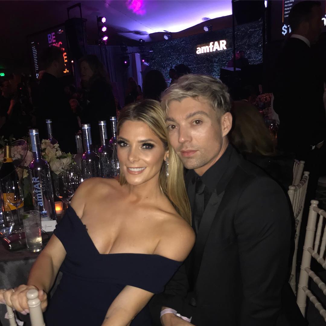 14 oktober: Amazing date night with @josephchase for @amfar this evening. So Inspiring and a huge reminder that ANYTHING is possible... even if at times it seems impossible. The uphill battle is 1000 percent worth it.

