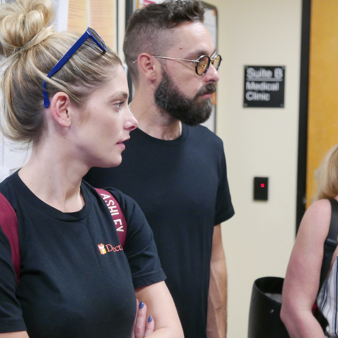 25 oktober: We made it to Santa Rosa to help in any way we can. Thank you @santarosacommunityhealth for allowing us to see the great work you’re doing. #californiafirefund #directrelief @ericamadio @simplyjen22 @audrhi
