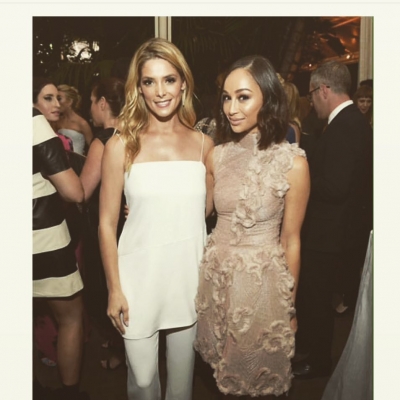 17 oktober: Date night with my lovey @caraasantana for @elleusa for the #ellewomeninhollywoodawards It was truly such a moving,powerful, truthful, and very necessary night that reminded us that women are powerful and worthy and we must continually join forces to make sure we are heard. Thank you to all of the brave inspiring women who spoke tonight and reinforced that I am not alone, we are not alone.
