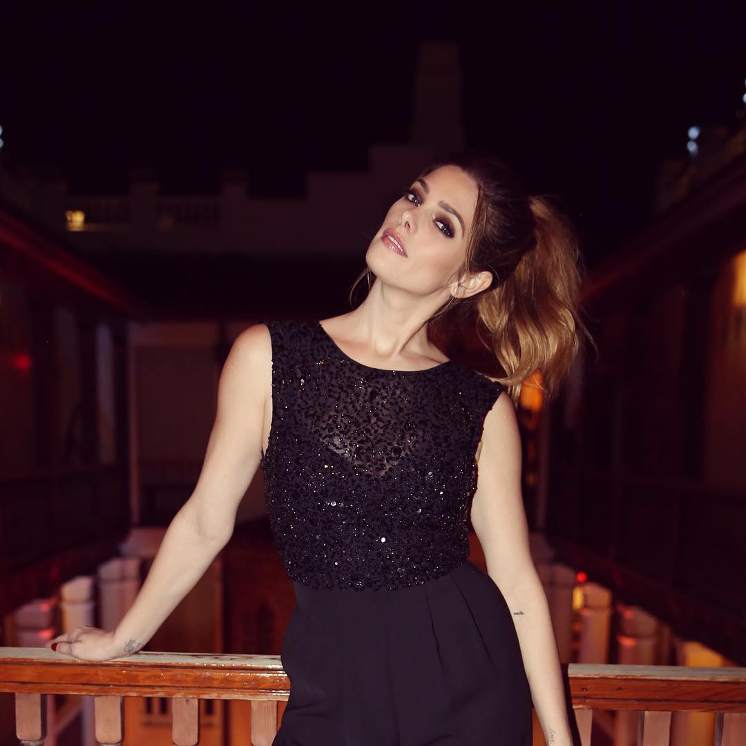 18 januari: Oh hello there. #versacemansion #jumpsuitlife
