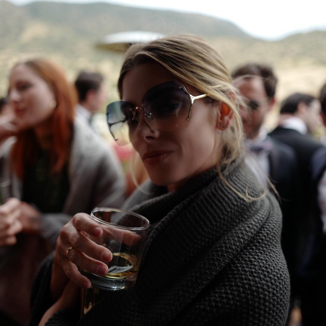 20 mei: Did someone say @donjuliotequila ?? It’s just so hard to resist. I mean, really why would you? #1942donjulio #weekendvibes
