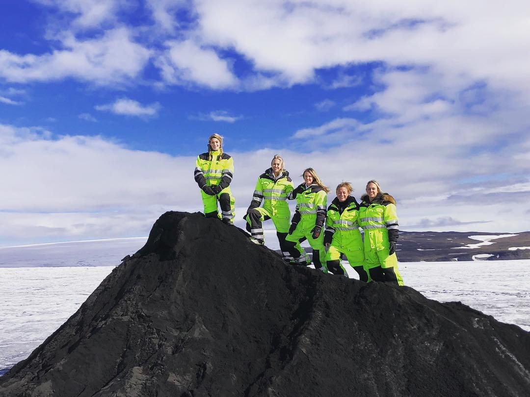 16 september: Introducing: The Ice Girls - stay tuned for our debut single “Smirnoff Ice Baby” #iceland #girlgroup
