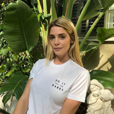 06 september: Not only is my shirt that my friend @lucyhale designed SUPER comfy, it’s also helping fight pediatric cancer with @stjude. If you want to join the fight go to omaze.com/Lucy and get one for yourself! #stjude #lucyhale #fightpediatriccancer
