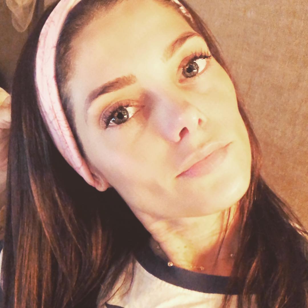 21 janauri: Lazy Sunday Vibes. Sometimes it’s ok to take a day off and rest.... because Monday starts a shiny new week to conquer! ❤️ #listentoyourbody #recharge
