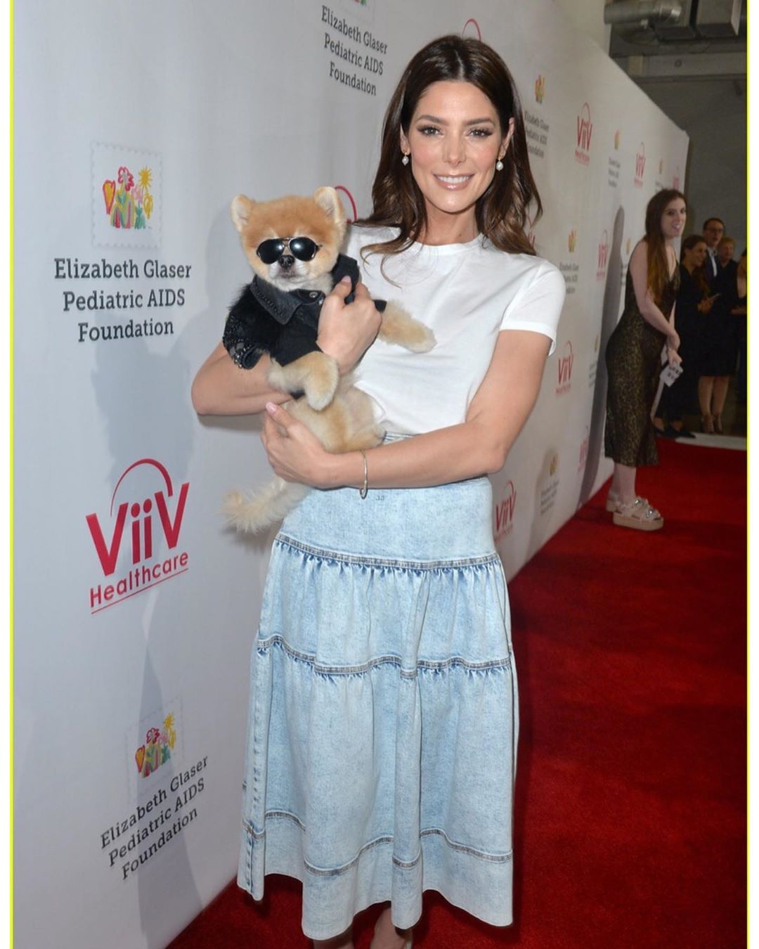 28 oktober: Such a great #sundayfunday yesterday at the @egpaf #atimeforheros event. Thank you for having me ❤️🙏❤️ 📷 @justjared
