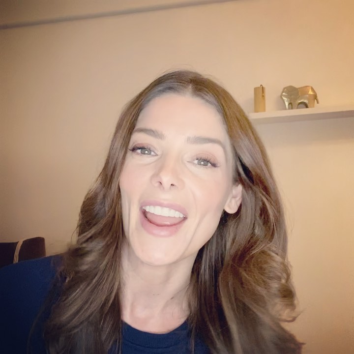 03 februari: #AD Anyone who know me, is aware of my fondness towards home security and protection so I’m particularly excited to share with you that It’s time to #PassTheProtection! It’s SO EASY to do... Just make a video telling @adtsecurity what you want to protect, post it on your social, tag 3+ friends .... and win a brand new smart home security system AND a $250,000 home renovation from ADT, designed by @MrSilverScott and @MrDrewScott ..Go check out @adtsecurity bio for official rules #contest #security #smarthome #adt #scottbrothers
