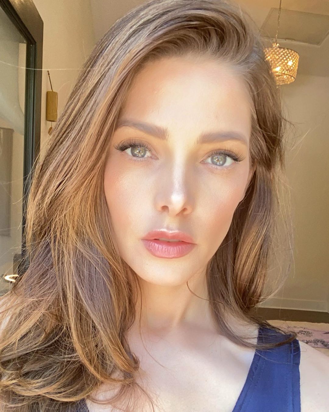 15 april: When you get that perfect sun highlight... and a spare hour and a bucket full of makeup 💄 😊 #wednesdaymakeup #happyhumpday
15 april: When you get that perfect sun highlight... and a spare hour and a bucket full of makeup 💄 😊 #wednesdaymakeup #happyhumpday