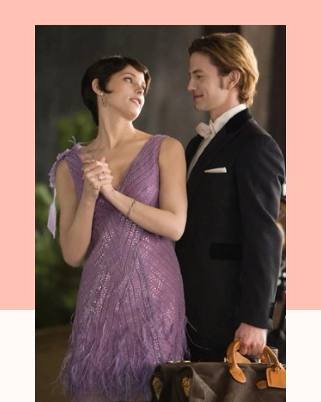 04 mei:  I can’t help but feel like there’s a little bit of “life imitating art” with the dress choice in slide 2 😜 What can I say .. Alice has good taste. #twilight #fashion #aliceandjasper
