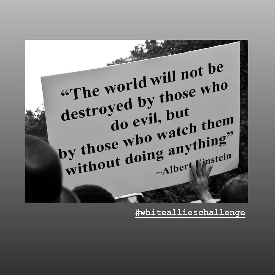 02 juni: The past few days have weighed heavily on me. I’ve been heart broken, I’ve been shocked, I’ve been scared and I’ve been angry... something the black community has been feeling for generations. Nothing about this is ok. At times a feeling of helplessness overwhelms me ... but now is not the time to feel helpless. Unfortunately I am one of the many who thought my belief that we’re all human beings that deserve to be treated equal, that the color of someone’s skin would never make them lesser than in my eyes, was enough. I now see loud and clear that mentality is part of the problem and that being silently non-racist is no longer an option. I have a lot to learn but I’m ready to be a part of the solution. Apart from using my voice and donation support, I’m starting by educating myself and I urge you to do the same. These are the two books I’ve downloaded in case anyone’s looking for a recommendation. I know I will never fully understand, but I stand with you. #blacklivesmatter
