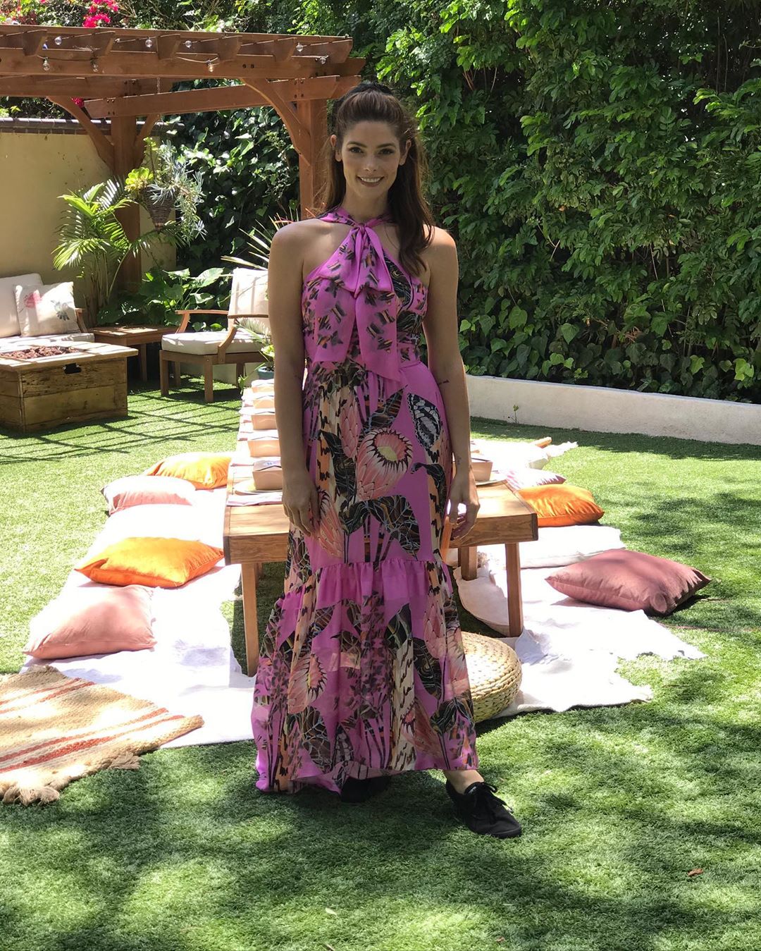 14 juni: Very thankful for this California Summer☀️. Every time I walk outside, I can’t help but feel thankful for the beauty and nature surrounding me ❤️ #nature #summertime #findlight
14 juni: Very thankful for this California Summer☀️. Every time I walk outside, I can’t help but feel thankful for the beauty and nature surrounding me ❤️ #nature #summertime #findlight