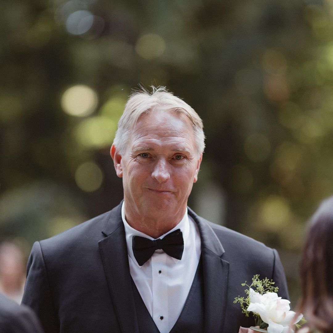 21 juni: Happy Fathers Day!! You deserve all of the love and praise on this day, and everyday to follow; for being everything a little girl could ask for in her father. You gave me to tools, lessons, and love i needed to succeed in life and I’m grateful. I love you and your dad jokes, duck jokes and random made up songs SO much. #happyfathersday #bubblehead
21 juni: Happy Fathers Day!! You deserve all of the love and praise on this day, and everyday to follow; for being everything a little girl could ask for in her father. You gave me to tools, lessons, and love i needed to succeed in life and I’m grateful. I love you and your dad jokes, duck jokes and random made up songs SO much. #happyfathersday #bubblehead