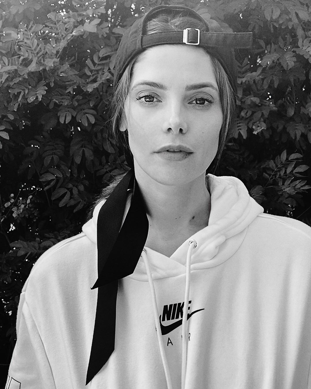 14 september: “Certainly social media contains negative elements but we also have the ability and the responsibility to use these platforms to raise awareness, spread positive messages, and foster tolerance and peace. “ - Ashley Greene @m__milenio #socialmedia #issue03

