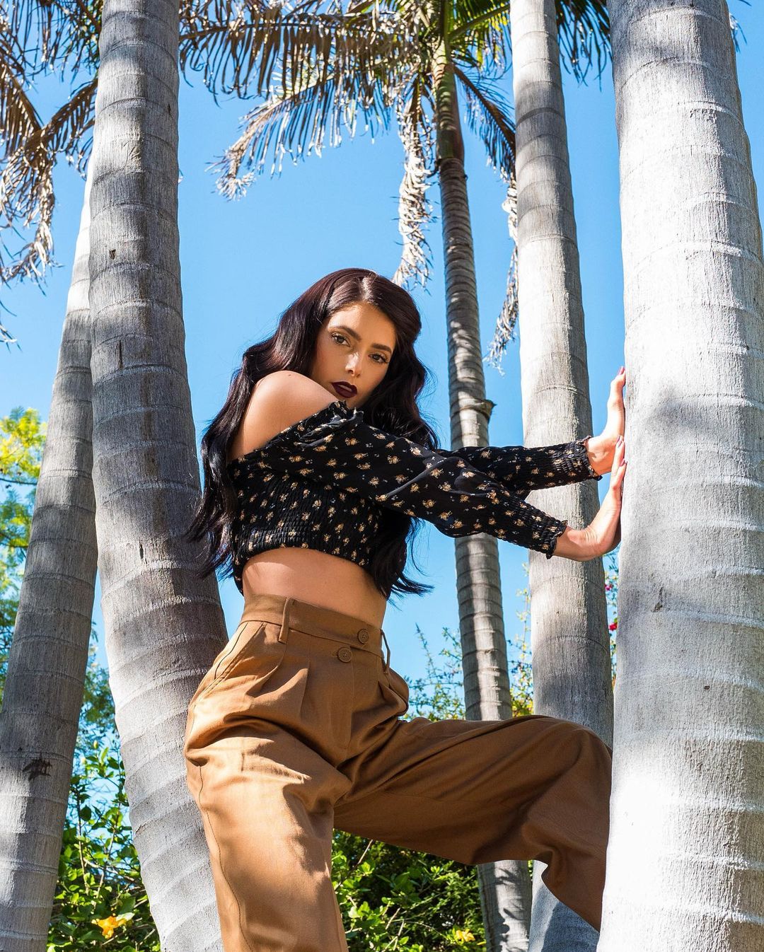 01 december: A #vibe. These PANTS though!!
