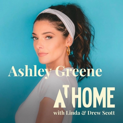 08 januari: IM SO EXCITED!! I sat down with my friends @mrdrewscott and @imlindork to talk all things home,health, love and career.. check it out! LINK IN BIO And let me know what you think or any questions you have!
