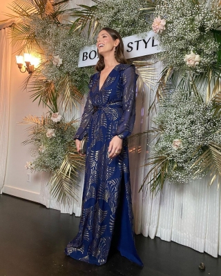 12 maart: Thank you @rachelzoe @nikkireed and @boxofstyle for such an incredible evening reminding me of the things that matter most. Let’s do it again soon. PS. Rachel... this dress. Is. Perfect. ❤️❤️❤️❤️ #ladypower #bettertogether #fashion

