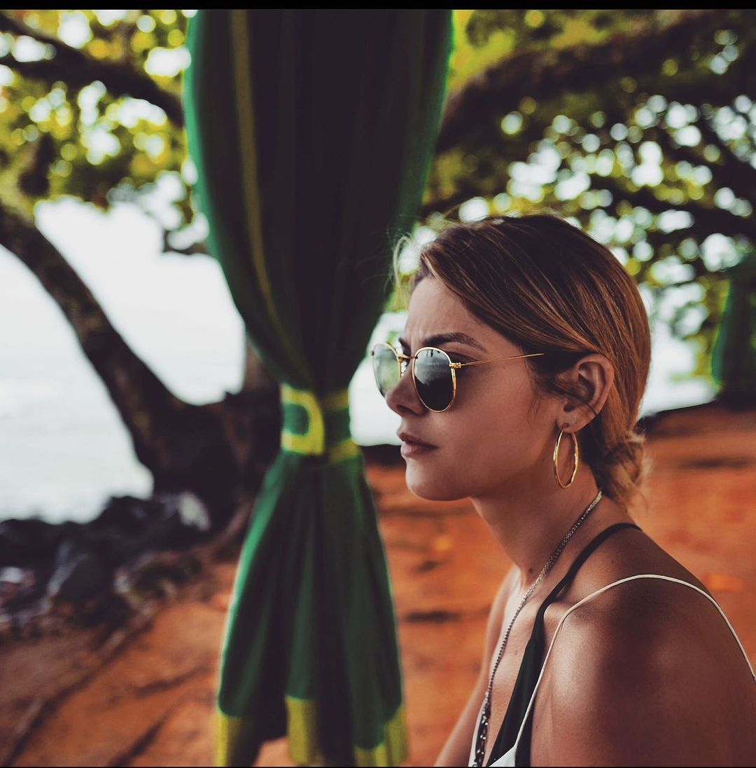 10 maart: I'm ready for everything in this photo... the sunshine, the tan, the location and the company. #hawaii
