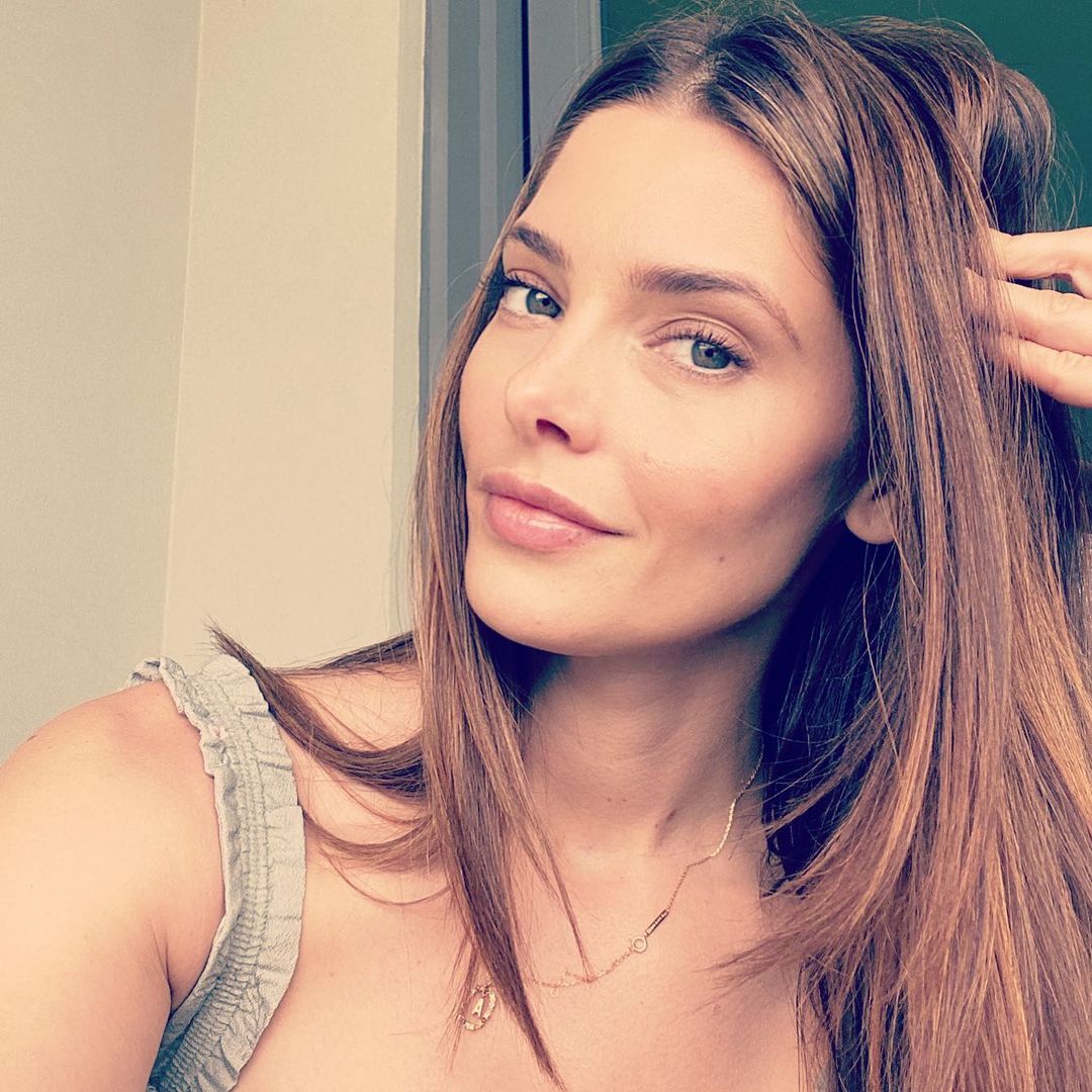 22 mei: Happy Weekend! I want to hear some goodness....Tell me something positive, something you're thankful for, or a way you're bettering yourself 🙃 #selflove #selfimprovement
