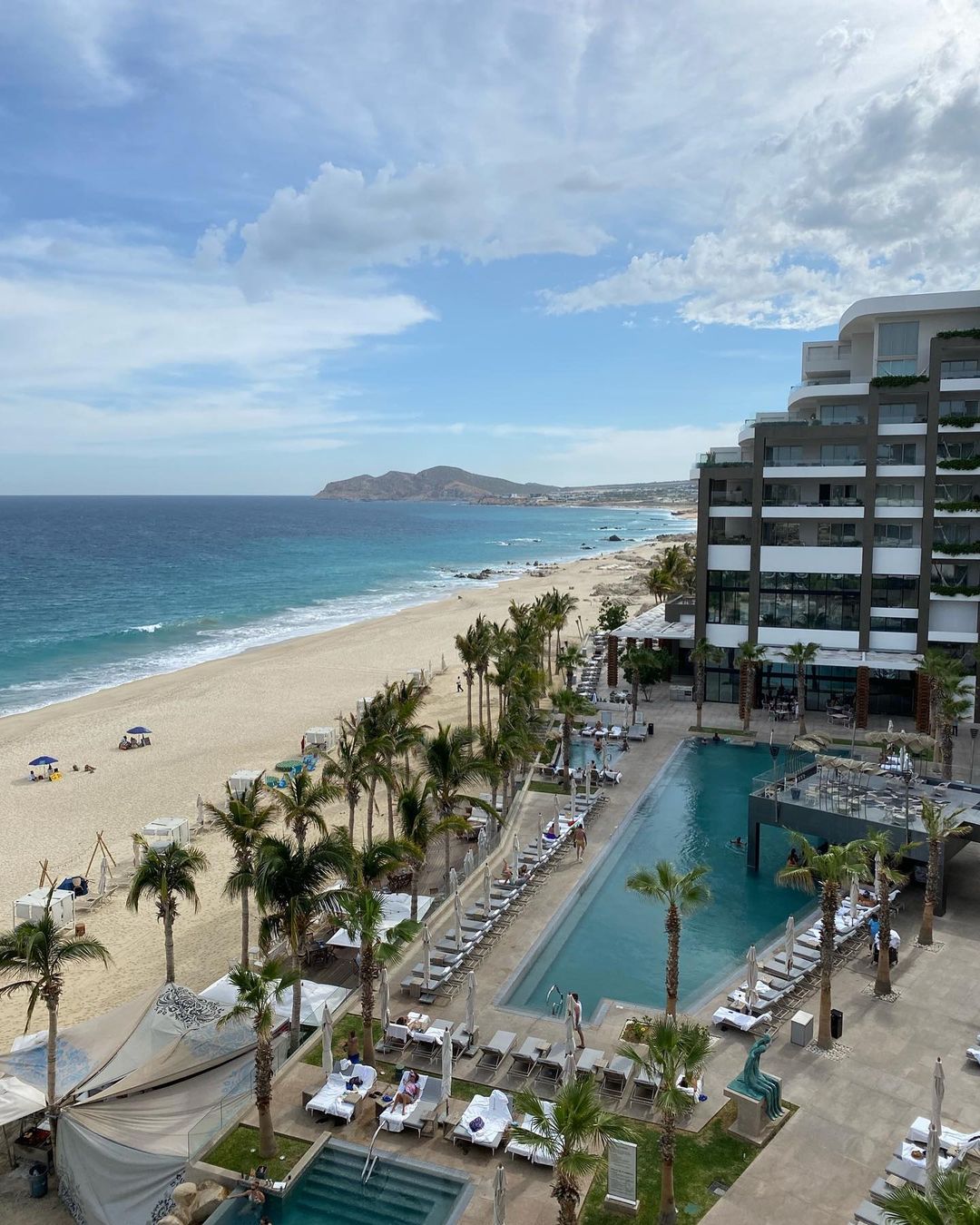 10 september: I'm still reminiscing about Mexico... we got to reset and relax while celebrating the man I love most with our friends who've become family. So much love, so much laughter. And I can't say enough good things about our home away from home while in mexico - @garzablancaloscabos . Food was incredible, service was BEYOND, and the rooms left nothing to be desired. 💯 fans for life - we will definitely be back! #garzablancaloscabos #happybirthday #memories
