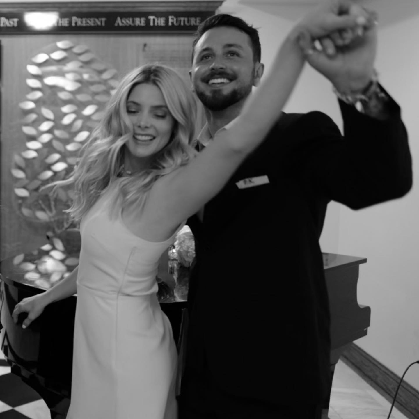 06 juli: I couldn't ask for anything more. You've given it all to me and I'm so grateful I get to walk through life with my best friend. It has already been such an adventure with you and we're about to embark on the biggest chapter yet! Best is yet to come baby. #4years #soulmate #happyanniversary
06 juli: I couldn't ask for anything more. You've given it all to me and I'm so grateful I get to walk through life with my best friend. It has already been such an adventure with you and we're about to embark on the biggest chapter yet! Best is yet to come baby. #4years #soulmate #happyanniversary