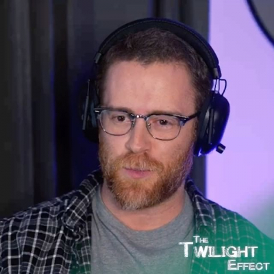 15 juni: Geverifieerd
Meet Twilight parodies TikTok legend @brody_wellmaker !! We recently had him join us on the podcast and he couldn't have been more wonderful. We may or met not have done a TikTok together so stay tuned!

🎥 Click link in bio to WATCH the newest episode of The Twilight Effect podcast - OUT NOW!
🎧 Listen on Apple, Spotify, or wherever you get your podcasts

⭐️ Subscribe, Rate & Review - we LOVE reading the comments! Screenshot, post and tag @ohmissmelanie @ashleygreene @kastmedia to have a chance to join us on the show!

#twilight #thetwilighteffect
