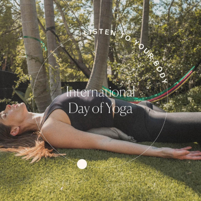21 juni: 
ourhummingway - We recommend finding a dimly-lit space and pressing play on a deep mood playlist; today is #InternationalDayofYoga. ⁠
⁠
While yoga is a great source of exercise and all-round healthy activity, many choose to practice it regularly as a way to connect the mind, body and soul. During your cycle, you'll find that your energy is lower at some points than others (hello menstruation and luteal phase), so it's important to match your exercise to what you're feeling. That's where yoga comes in - and both our co-founders Ashley and Olivia are big fans.⁠
⁠
Did you know that movement is a natural pain reliever? That's right! Swipe for a yoga pose to help your cycle-related back pain and head to the link in our bio to read more.⁠
