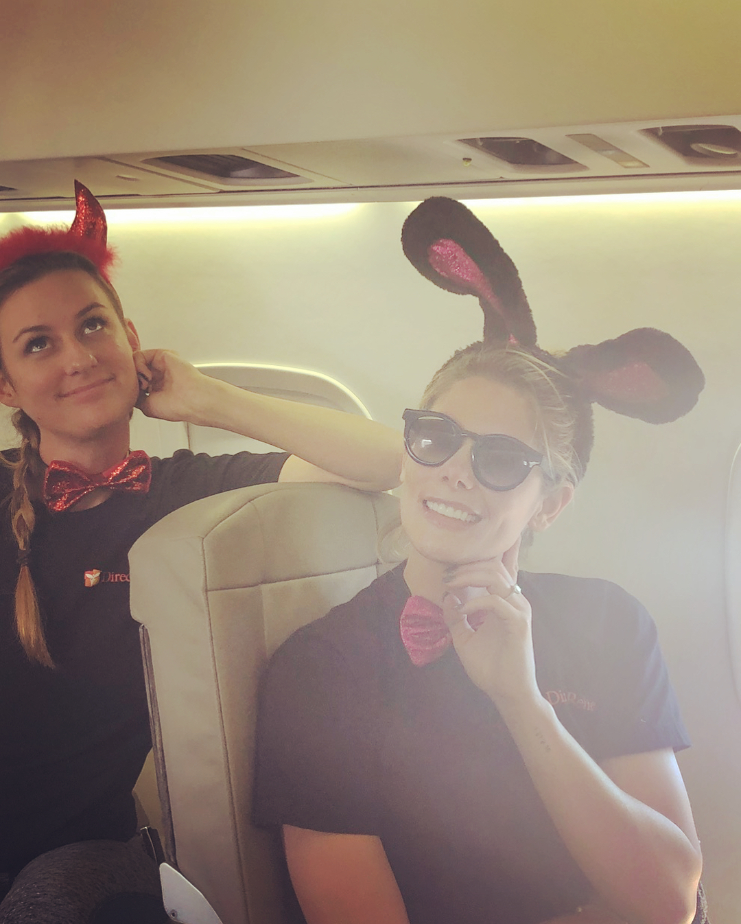 25 oktober 2017: Thank you @jetsuitex for getting @audrhi @ashleygreene @ericamadio @directrelief and I from SoCal to NorCal and back by dinner to deliver funds and supplies to the Santa Rosa Community Health Center on behalf of the #CaliforniaFireFund. We had fun :) Almost #Halloween #jetsuitex #flybetter #DoGood
 25 oktober 2017: Thank you @jetsuitex for getting @audrhi @ashleygreene @ericamadio @directrelief and I from SoCal to NorCal and back by dinner to deliver funds and supplies to the Santa Rosa Community Health Center on behalf of the #CaliforniaFireFund. We had fun :) Almost #Halloween #jetsuitex #flybetter #DoGood