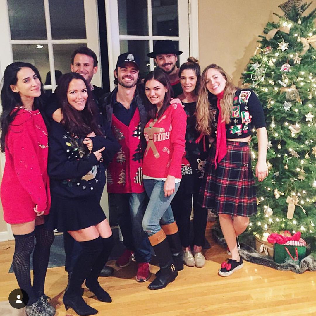 15 december 2015; Best ugly sweater/ornament making party ever! Such a fun night with everyone!
