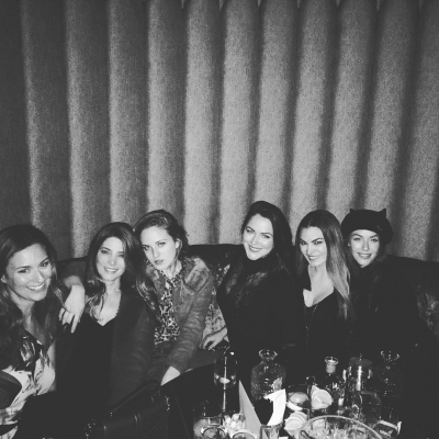 26 januari 2017: Not a bad view @thepeppermintclub apparently us guys were just along for a girls night out with @marycasey29 @juliapolis @audrhi @olivia_khoury @jesvarg and @ashleygreene , such a fun night!
