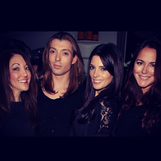 31 Januari 2014: What a group. Always miss you @emilyolsen #bestfriendsforlife #family @ashleygreene @juliapolis
