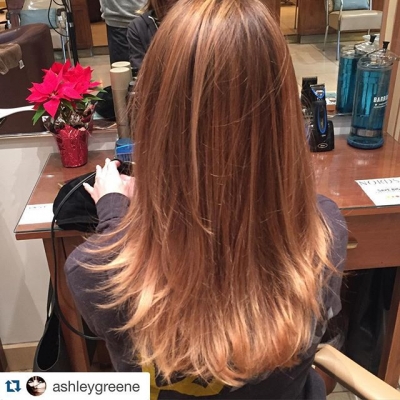 03 januari 2016: Just getting that hair color cover ready ;) #Repost @ashleygreene with @repostapp.
