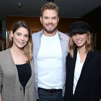 02 maart 2018: Thanks so much for all the fun @karifeinsteinpr I freaking adore you and am so grateful for all that you do! Love hanging with my favorite women! My beautiful wifey @brittanybg and my stunning vampire sis @ashleygreene 
#Repost @karifeinsteinpr
・・・
Reunion vibes👏🏼 @ashleygreene and @kellanlutz
