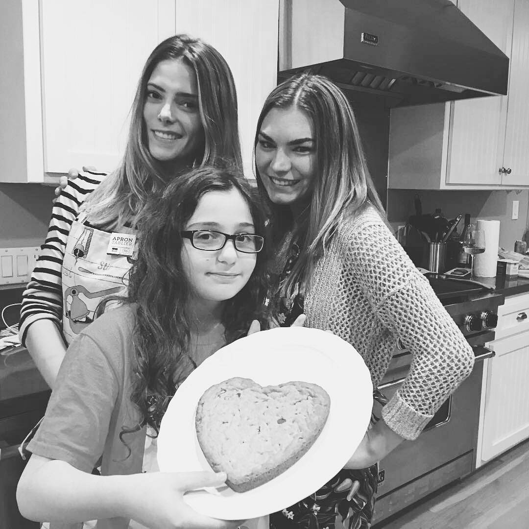 21 mei 2016: Life is a kitchen - Put on your prettiest apron and whip up something incredible! #baking #cookies #chocolate #yum
