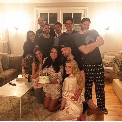 16 juli 2017: It was so lovely to celebrate @juliapolis birthday last night with this fantastic group of people! Julia looked especially adorable in her pineapple print pj's! Every night should be a pajama party with games and laughter like this! 💗
