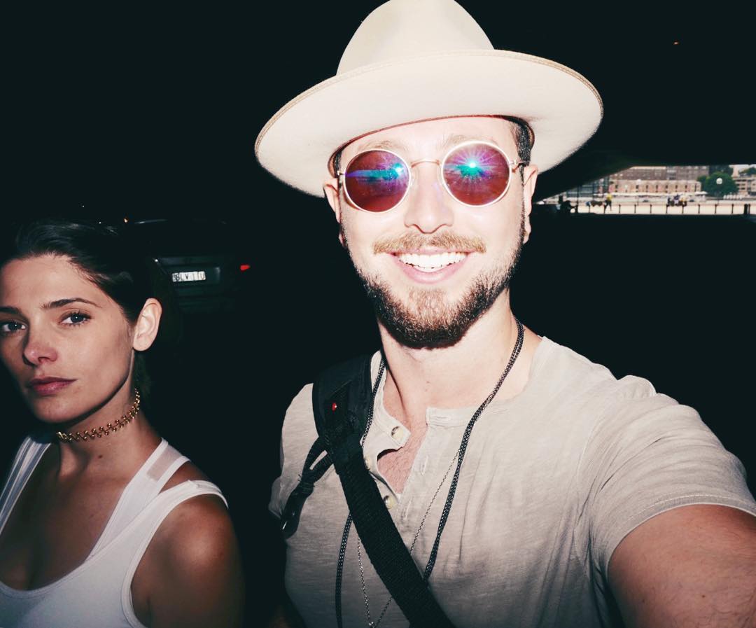 30 december 2016: Sydney Adventures... got a new flash for my camera @ashleygreene #Leica
