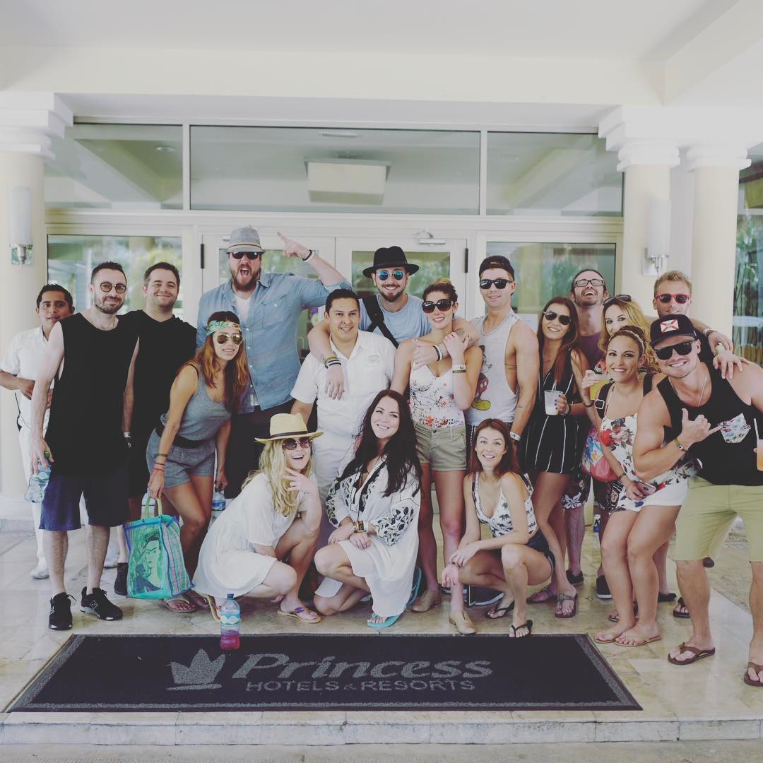01 maart 2017: We went on so many adventures this weekend! @grandsunsetprincess #mexico🇲🇽 #30 #wediditright #ufo #family 
