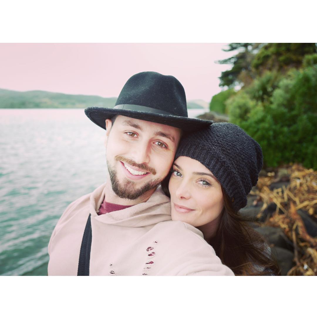 21 februari 2018: I get to marry you soon! I win! 😍I love you more than anything. Happy Birthday to this beautiful soul. @ashleygreene
