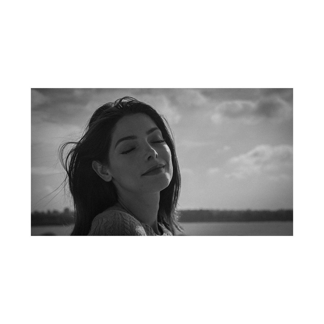 21 februari 2020: Today is your birthday!! I’m more excited about the future than ever🥂 to capturing a lifetime of moments together! @ashleygreene your physically and mentally the strongest you’ve ever been and I’m PROUD to call you my wife. You constantly grow and I wouldn’t be the person I am today without you. #loveisbeautiful #didntknowwhatlovewastillimetyou #leicaphotography #thekhourys
