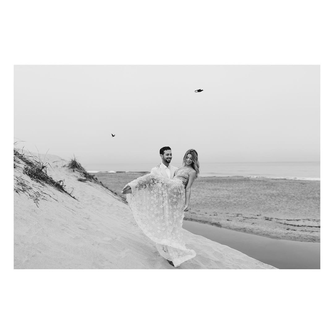 25 juli 2020: We have way to much fun!!!! Reminiscing our 5am photoshoot with @sarahfalugoweddings #lovinglife #thebestisyettocome #loveisthemovement
