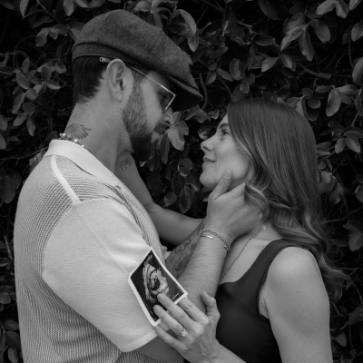 25 maart 2022: I find it so amazing that we can make life through love. I’ve never been more in love with you and I’m so ready for this next chapter in our lives. Thank you giving me the best gift in the world @ashleygreene 👼
