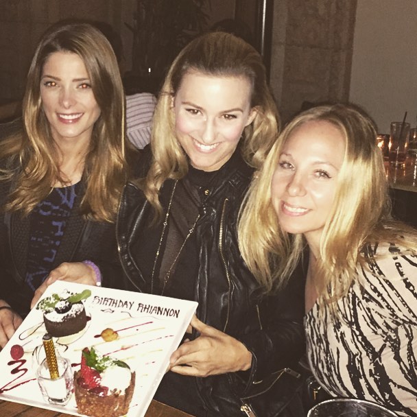 13 februari 2016; Let the birthday celebrations commence! #katana @ashleygreene @simplyjen22 @jamesbellx
