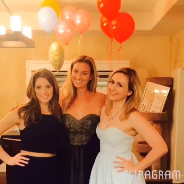 21 februari 2016; Happiest of Birthdays to one of my all-time favorite human beings. You are such a kind and generous person and a great, great friend. Thank you for everything and I wish you all the happiness and success in the world. @ashleygreene love you #family
